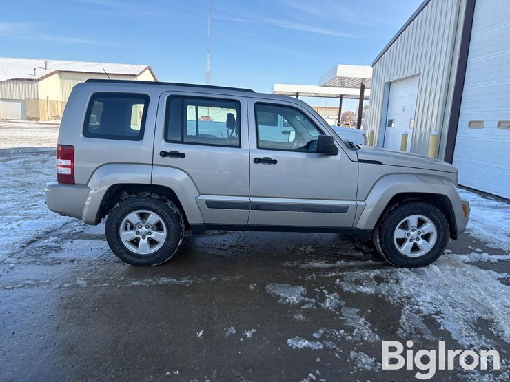 jeep-liberty-sport-image-4