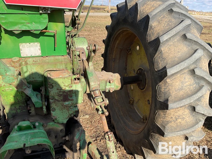 john-deere-720-image-18