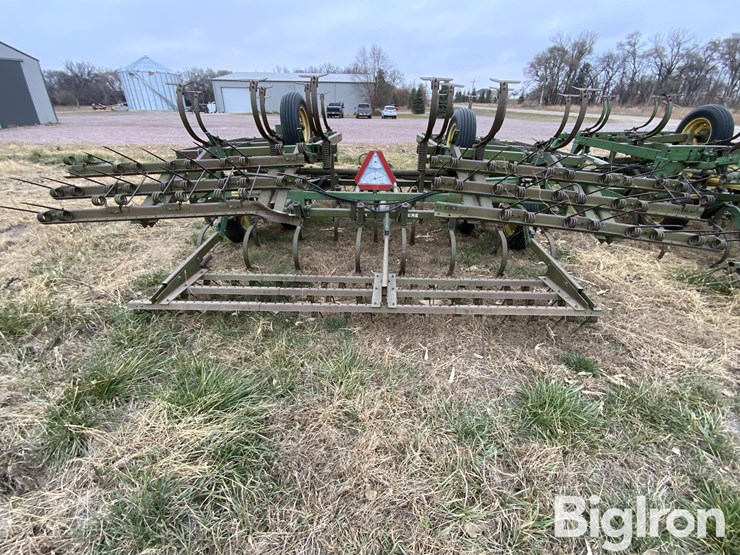 john-deere-18-image-6