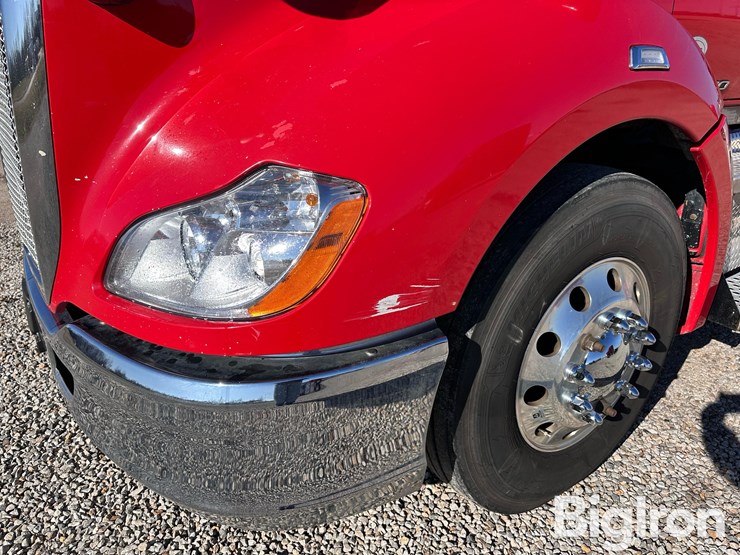 2019-kenworth-t680-image-15