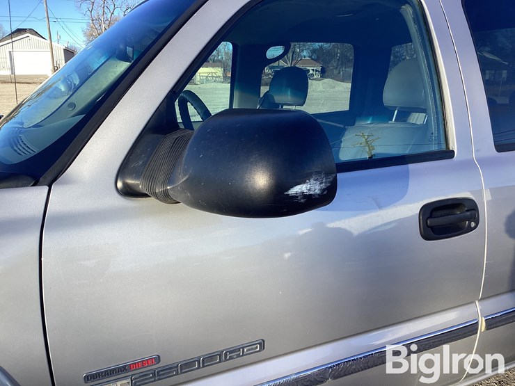 2004-gmc-k2500-image-12