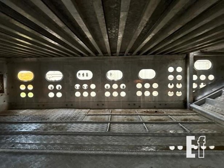 1995-merritt-53-ft-image-21