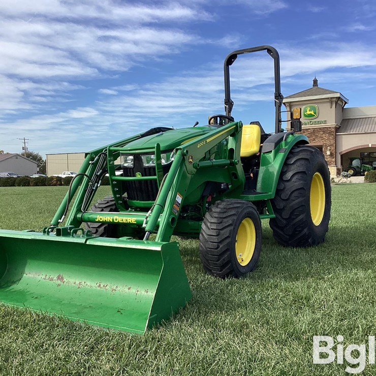 JOHN DEERE 4066M