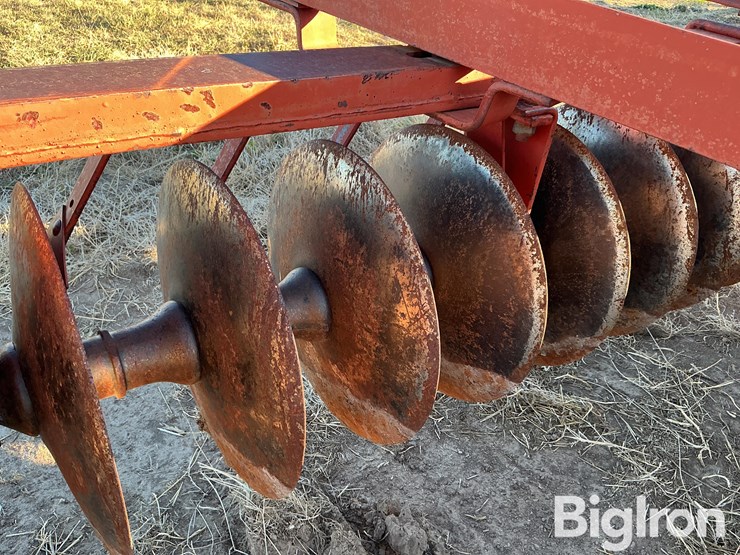 international-370-image-18