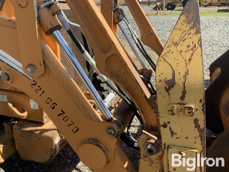 2007-case-580m-image-13