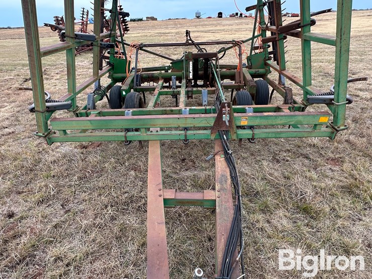 john-deere-680-image-13