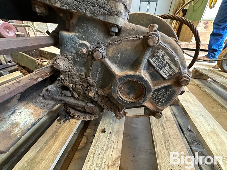 braden-ams7-15-upright-worm-gear-recovery-winch-image-7