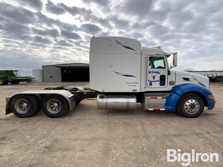 2009-peterbilt-386-image-4