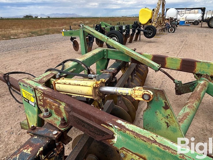 john-deere-t0340-offset-breaking-disk-harrow-image-11