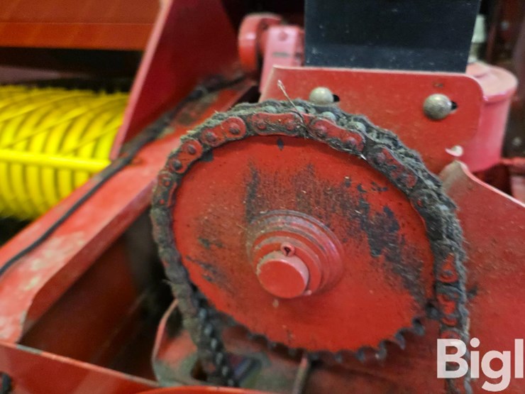 2015-new-holland-bc5060-image-16