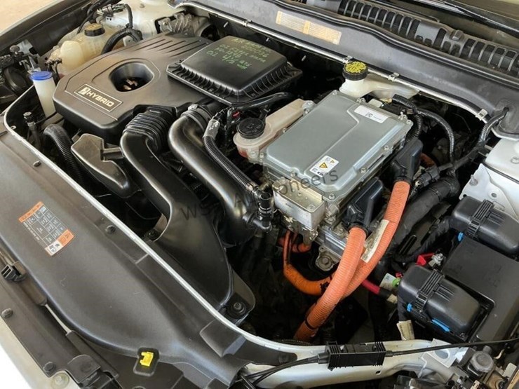 2018-ford-fusion-hybrid-s-sdn-image-12