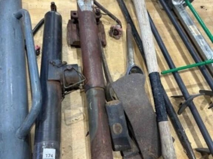 jacks,-post-pounder,-sledge/pick-heads-image-3