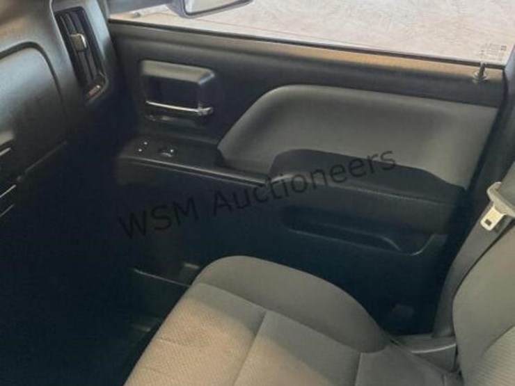 2015-chevrolet-silverado-2500-image-22