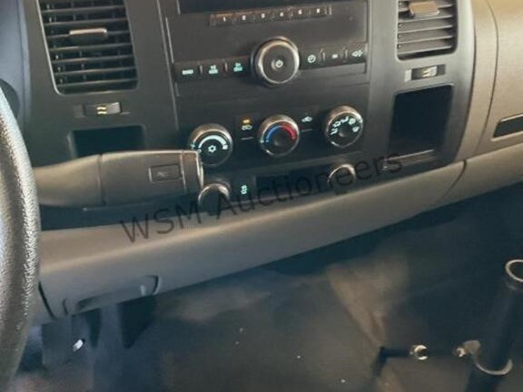 2012-chevrolet-silverado-1500-image-19