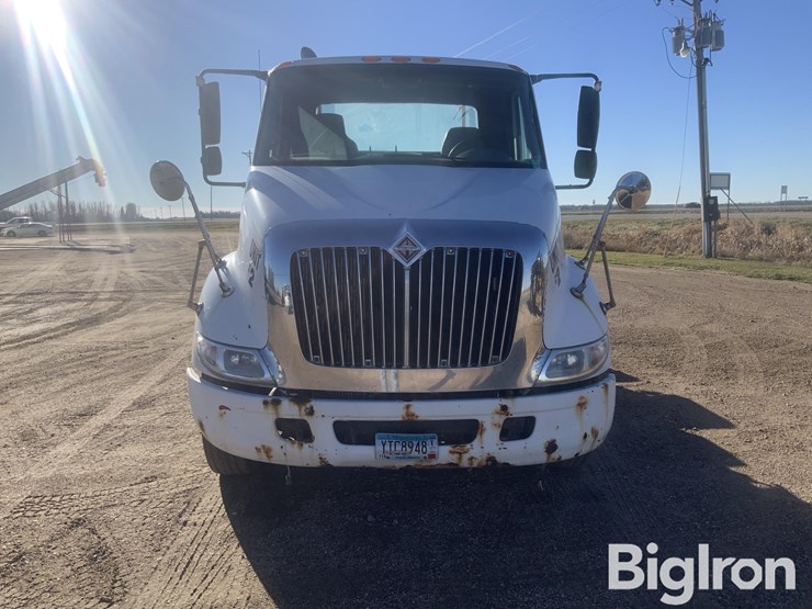 international-8600-image-2