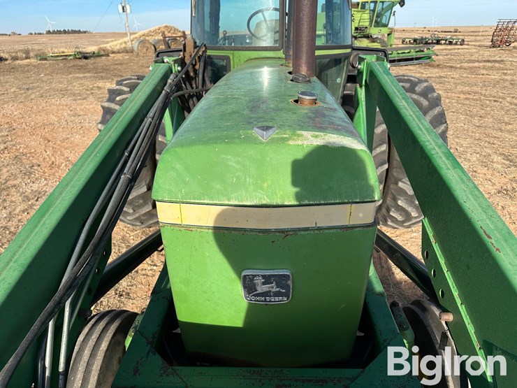 john-deere-4440-image-11