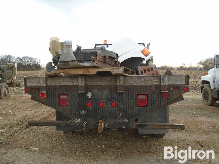 international-4700-image-6