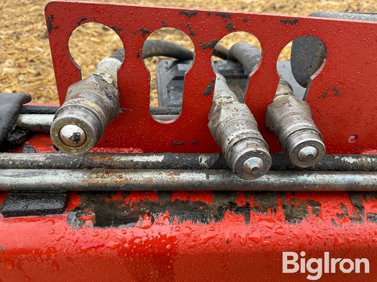 new-holland-1441-image-14