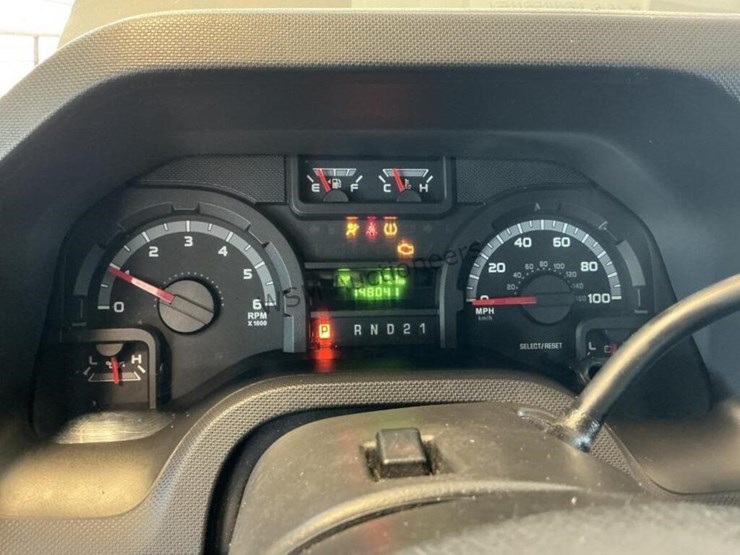 2009-ford-e150-image-18