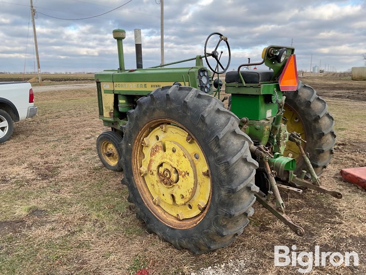 john-deere-720-image-7