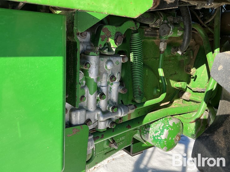 john-deere-4755-image-17