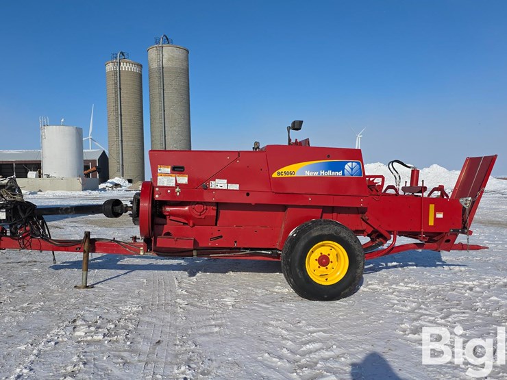 2015-new-holland-bc5060-image-8