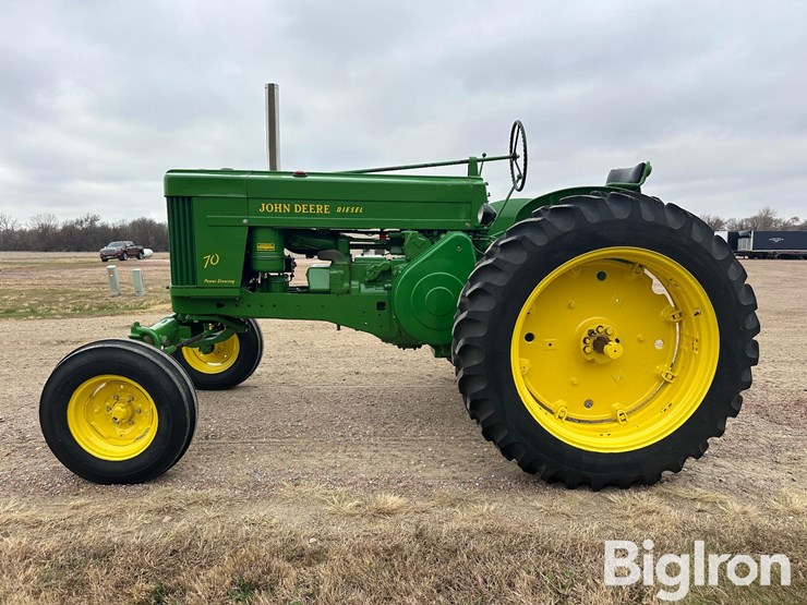 john-deere-70-image-9