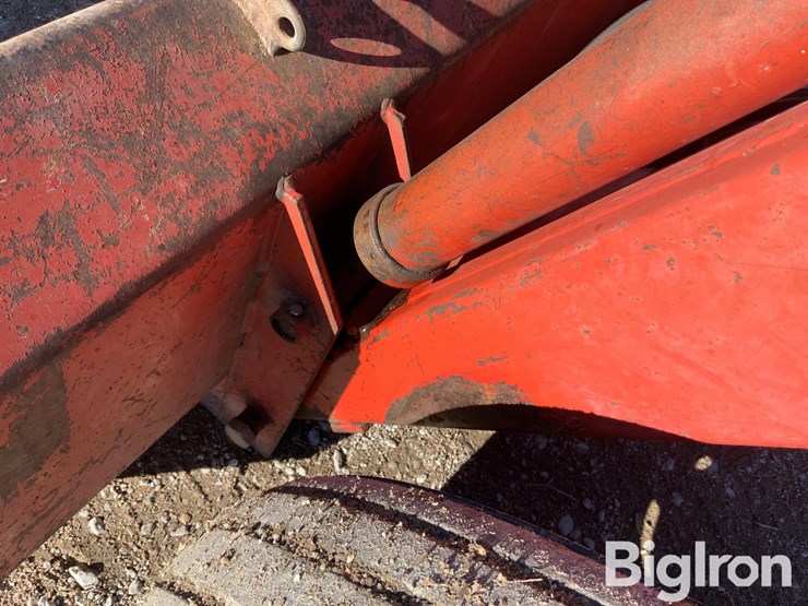 massey-ferguson-180-image-12