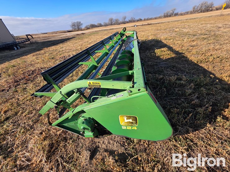 john-deere-224-image-8