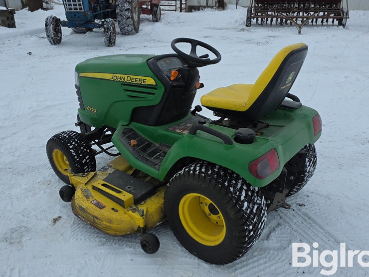 john-deere-x720-image-7