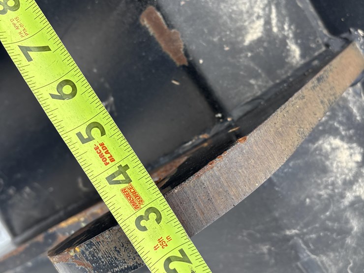 jcb-550-140-image-18