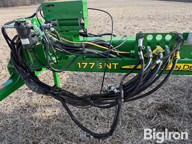 2019-john-deere-1775-image-17