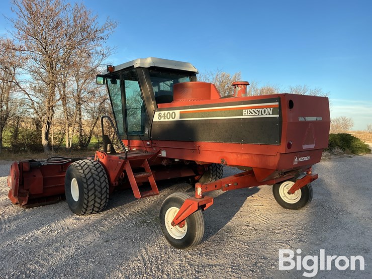 1992-hesston-8400-image-7