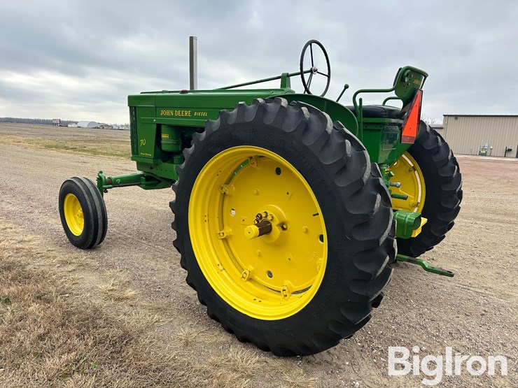 john-deere-70-image-7