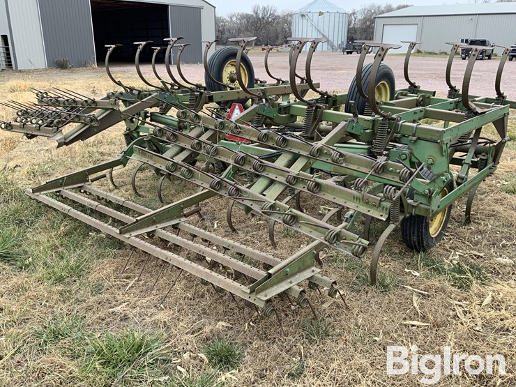 john-deere-18-image-5