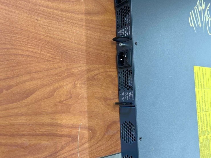 hp-proliant-dl360p-gen-8-6-bay-sff-server-with-misc-servers-image-8