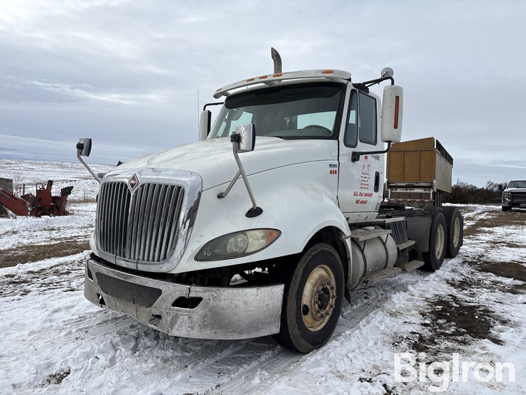 2011-international-prostar-image-1