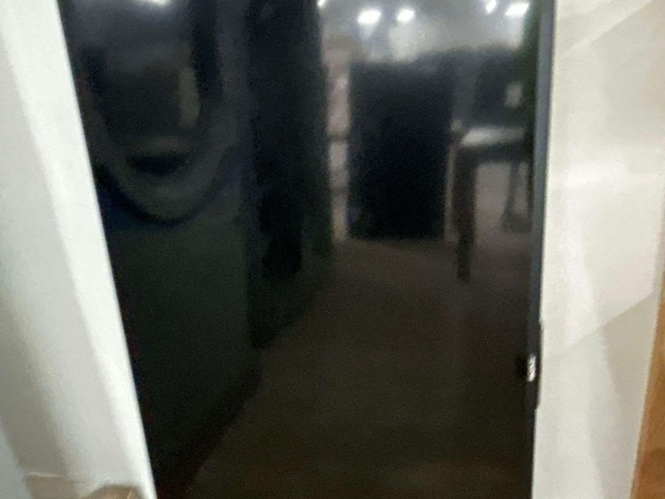 misc-televisions-and-computer-monitors-with-mounts-image-19