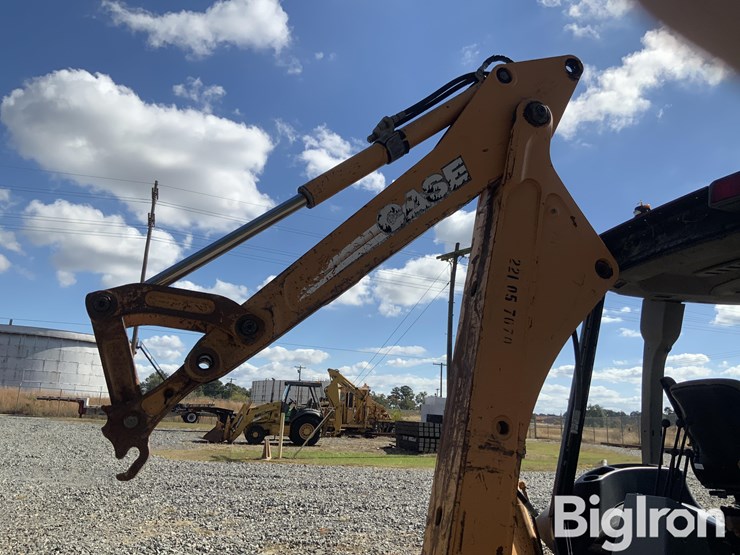 2007-case-580m-image-20