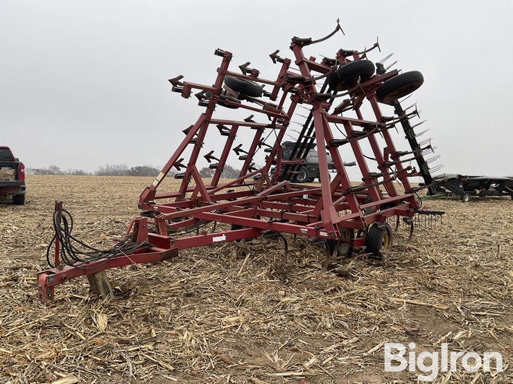 case-ih-4800-image-1