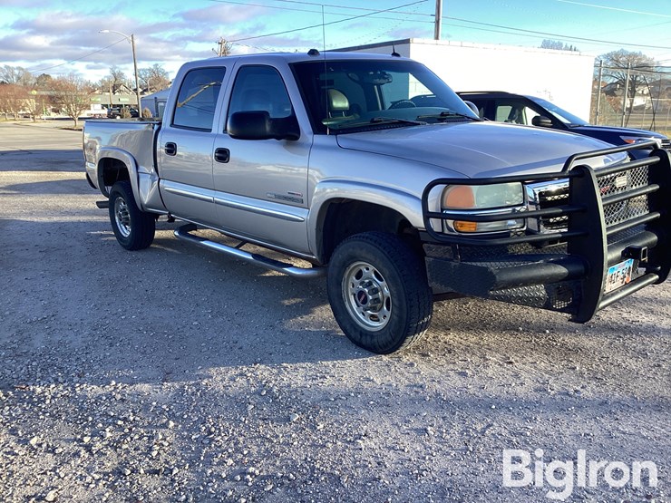 2004-gmc-k2500-image-3