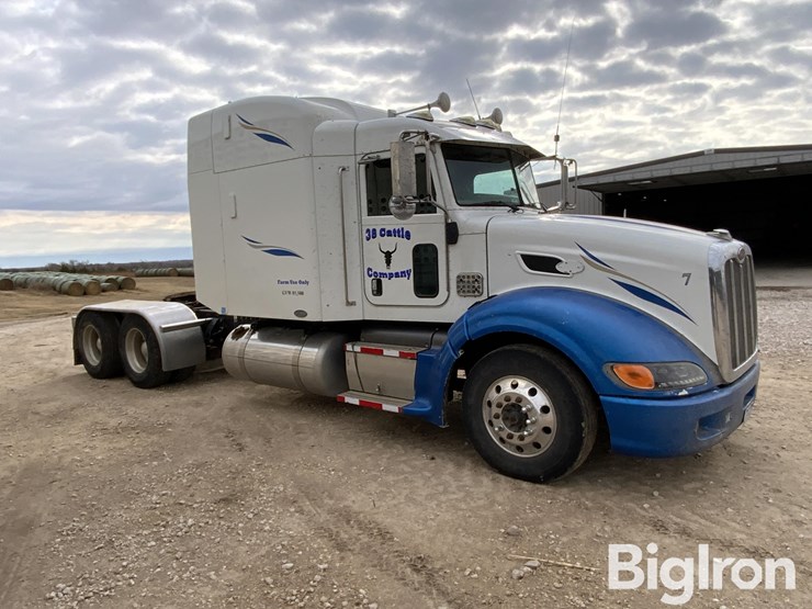 2009-peterbilt-386-image-3