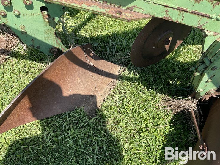 john-deere-7-image-19