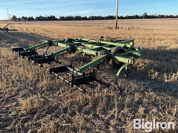 john-deere-100-image-5