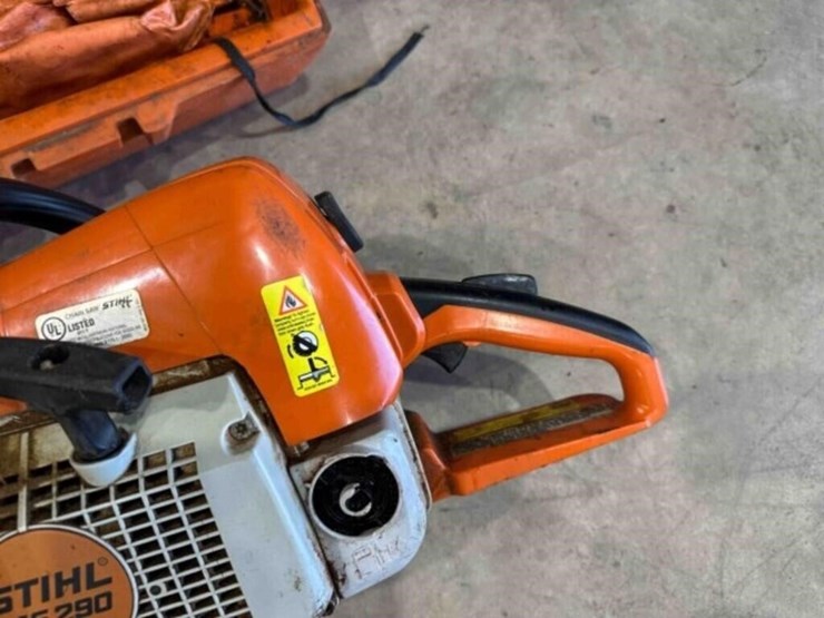 stihl-ms290-chainsaw--motor-pulls-through-image-4