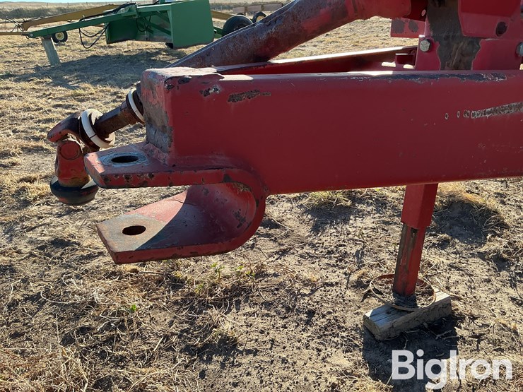 new-holland-155-image-9