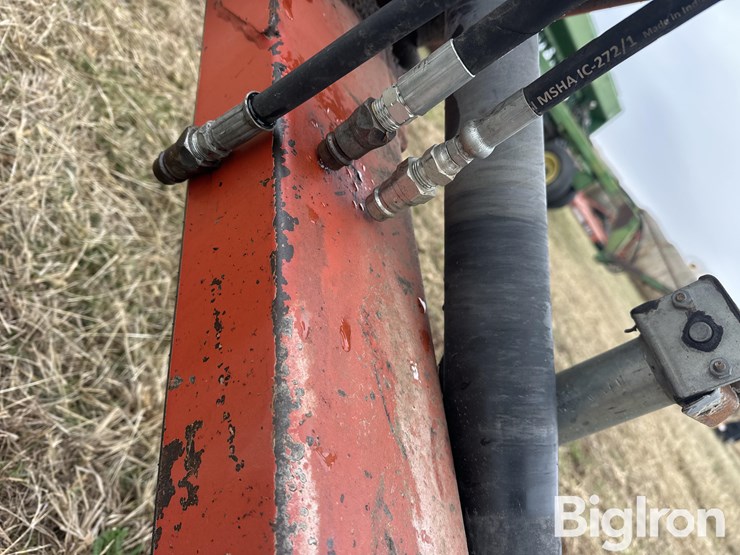 new-holland-1431-image-12