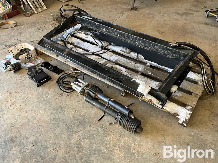 macdon-to-john-deere-combine-transition-plate-image-1