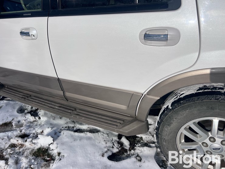 ford-expedition-xlt-image-11