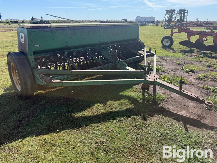 john-deere-8200-image-3